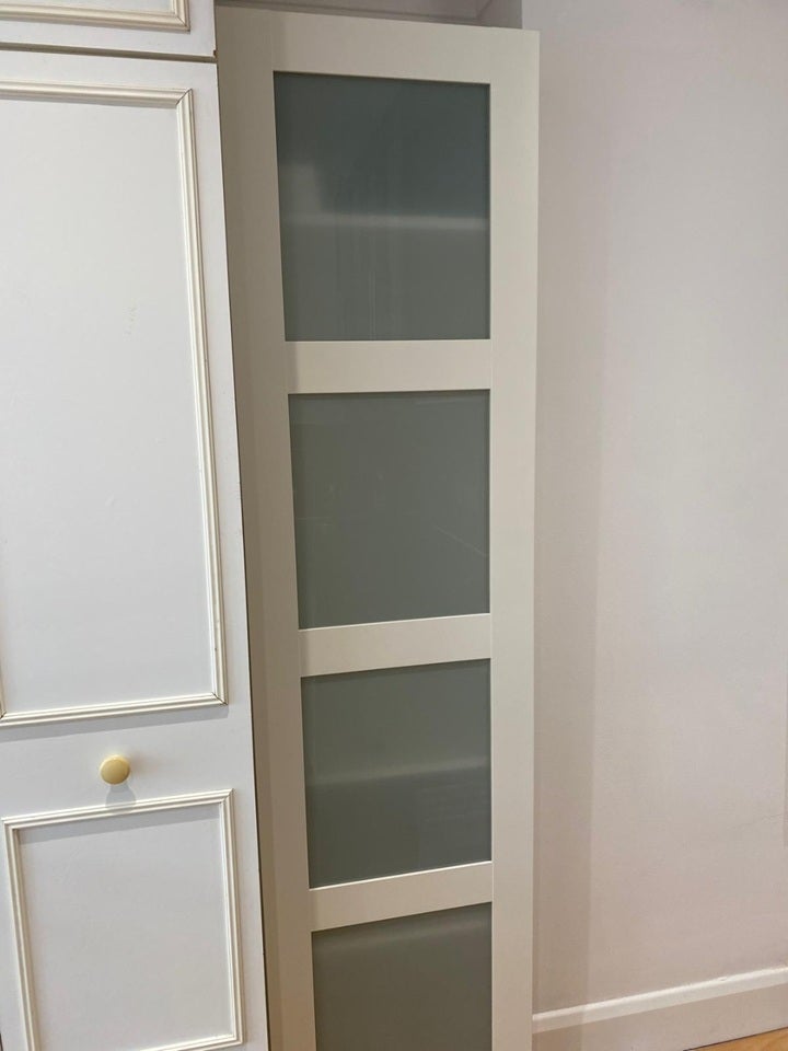 Flat Hazel Gardens in Greater London