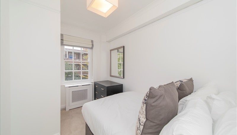 Flat Fulham Road in Greater London