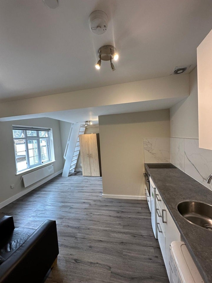 Flat Lichfield Grove in Greater London