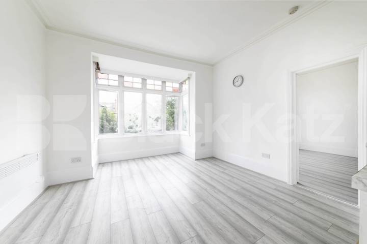 Flat Iverson Road in Greater London