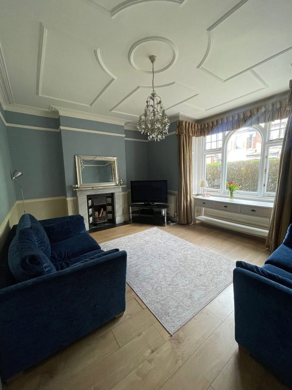 Room Wakehurst Road in Greater London