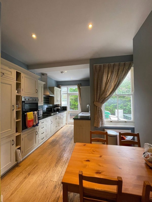 Room Wakehurst Road in Greater London