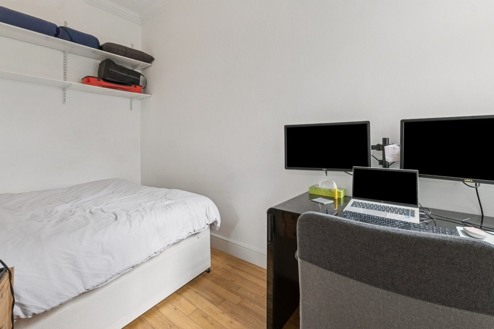 Flat Upper Richmond Road in Greater London