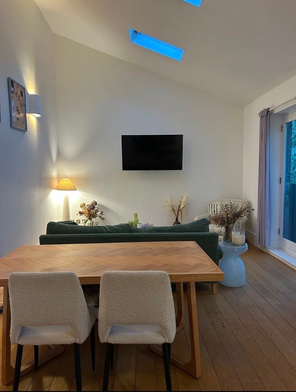 Room Prince's Yard in Greater London