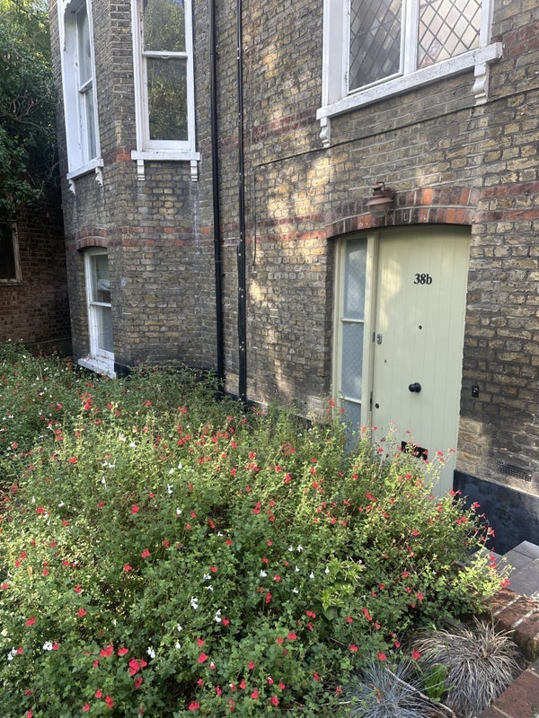 Room Breakspear Mews in Greater London