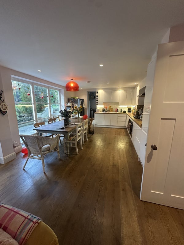 Room Breakspear Mews in Greater London
