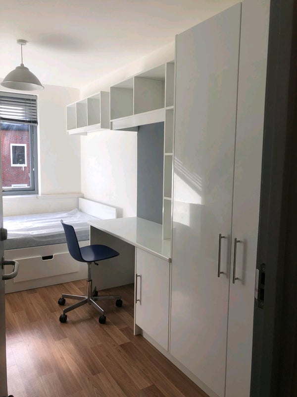 Room Newcomen Street in Greater London