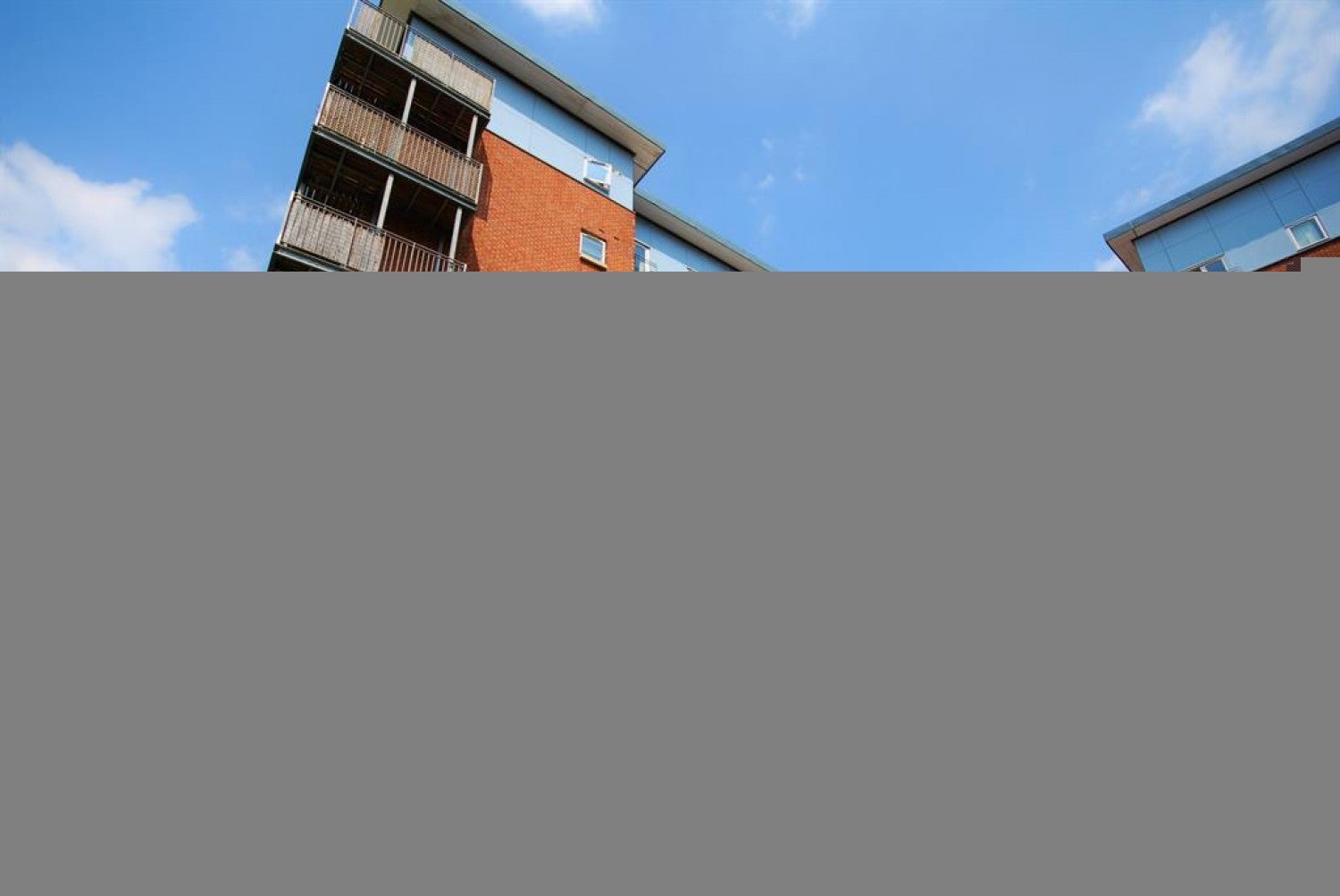 Flat Elmira Way in Salford