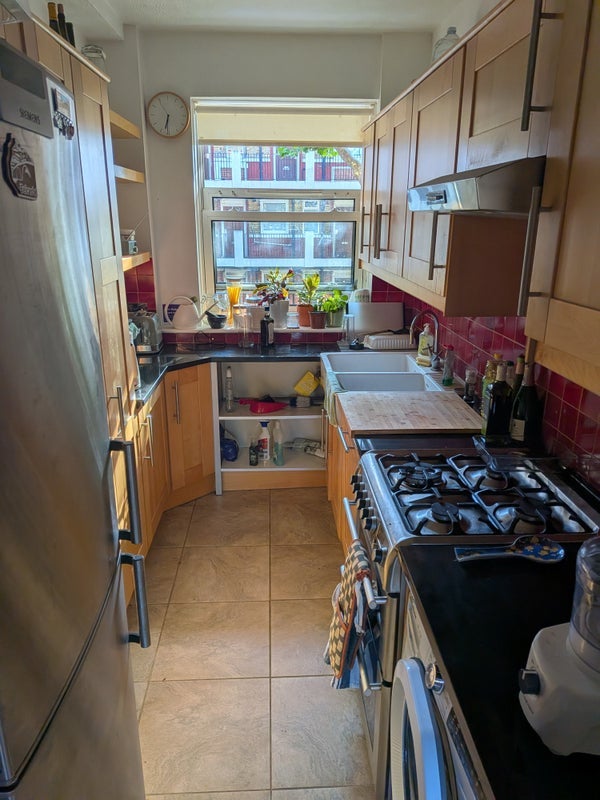 Room Tyers Gate in Greater London