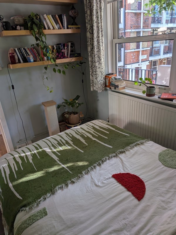 Room Tyers Gate in Greater London