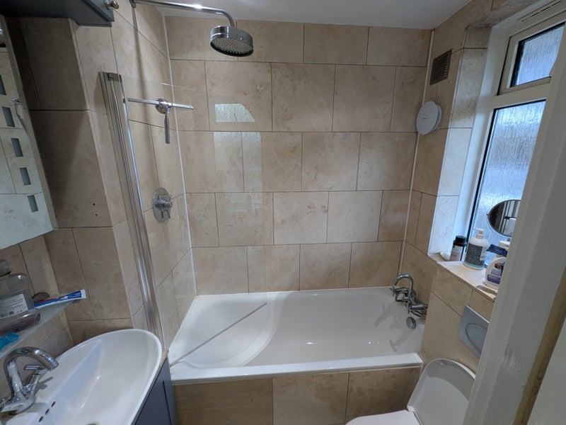 Room Tyers Gate in Greater London