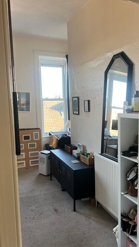 Room Cumming Drive in Glasgow