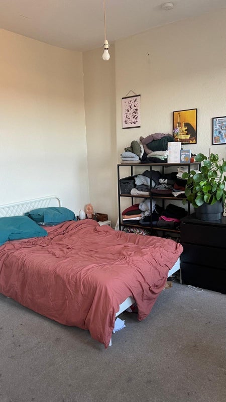 Room Cumming Drive in Glasgow
