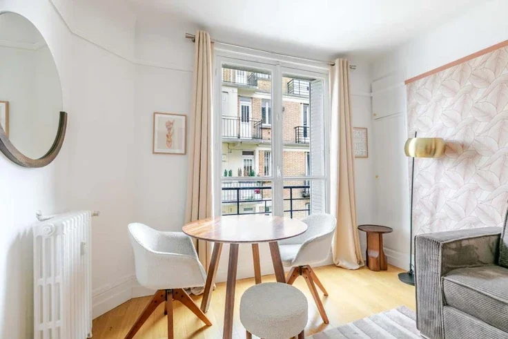 Flat Rue des Dames Augustines in Neuilly-sur-Seine