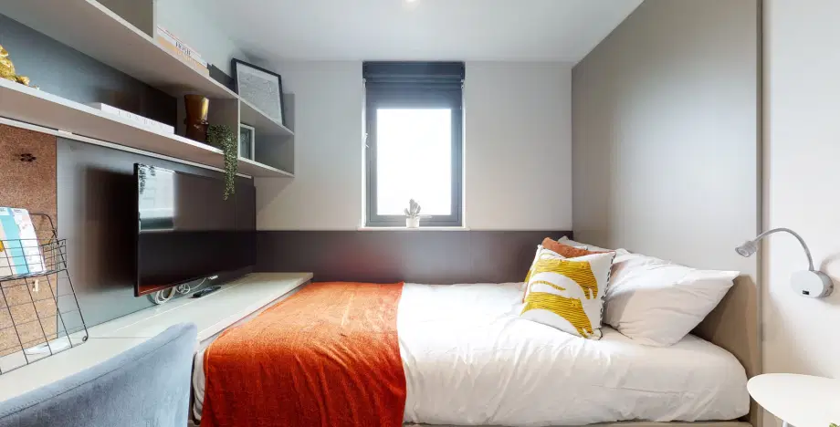 Flat Victoria Road in Greater London
