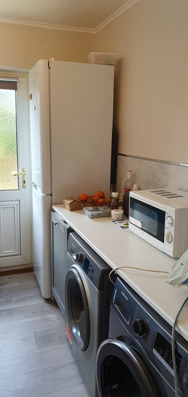 Room Sherwood View in Bonnyrigg