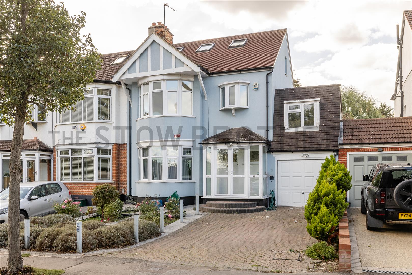House The Warren Drive in Greater London
