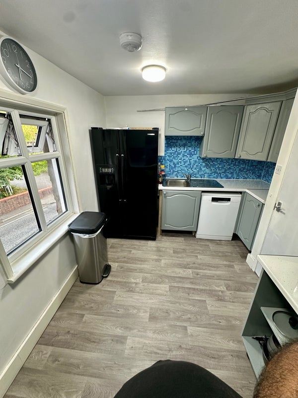 Flat Lion Lane in Crawley