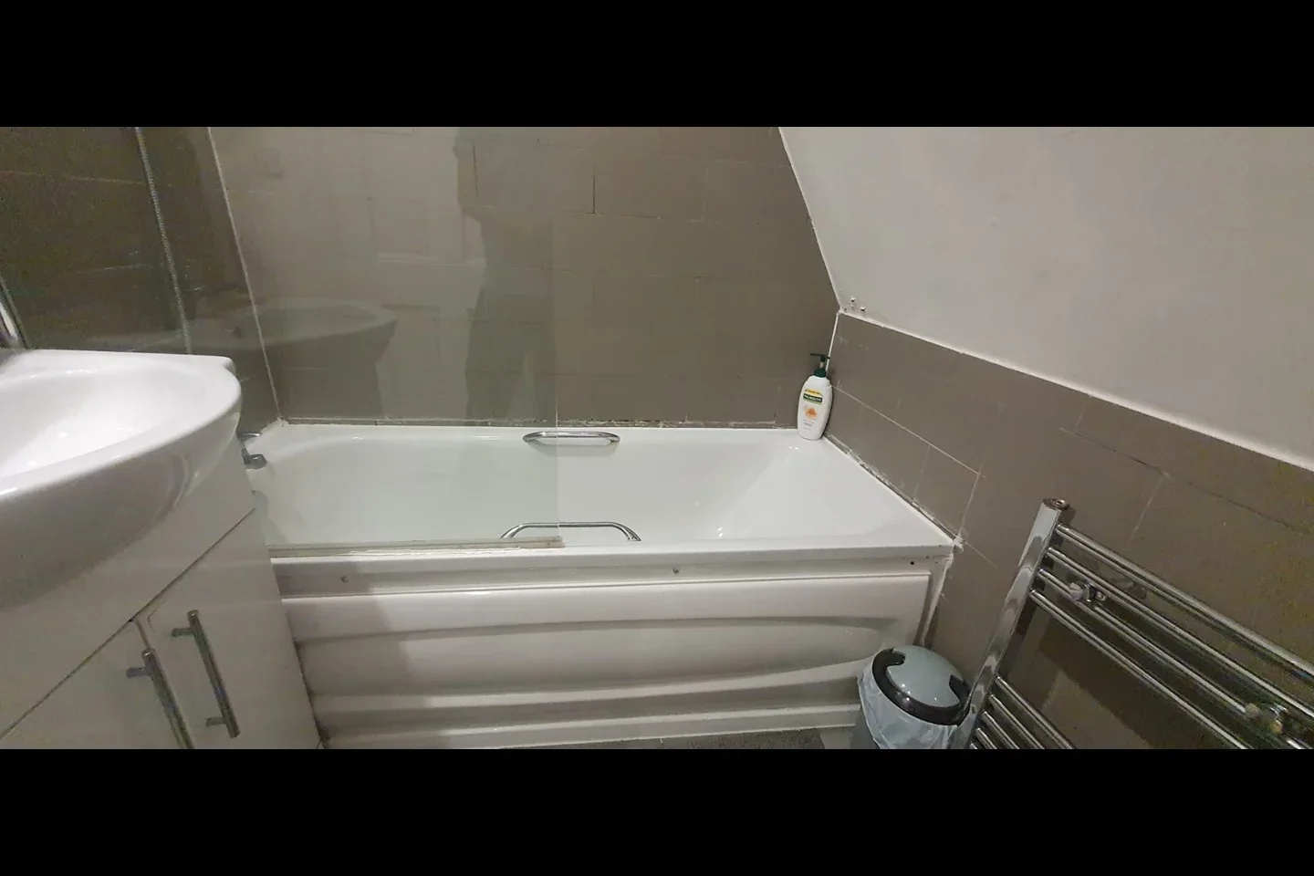Room Granby Street in Greater London