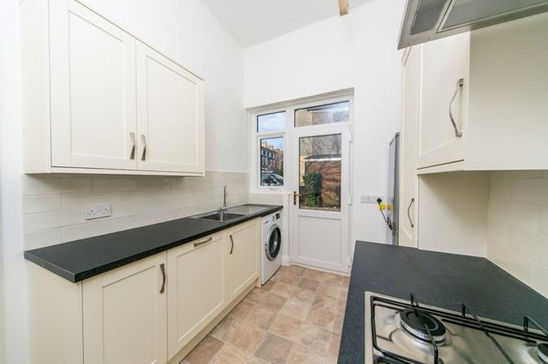 Flat Campbell Road in Greater London