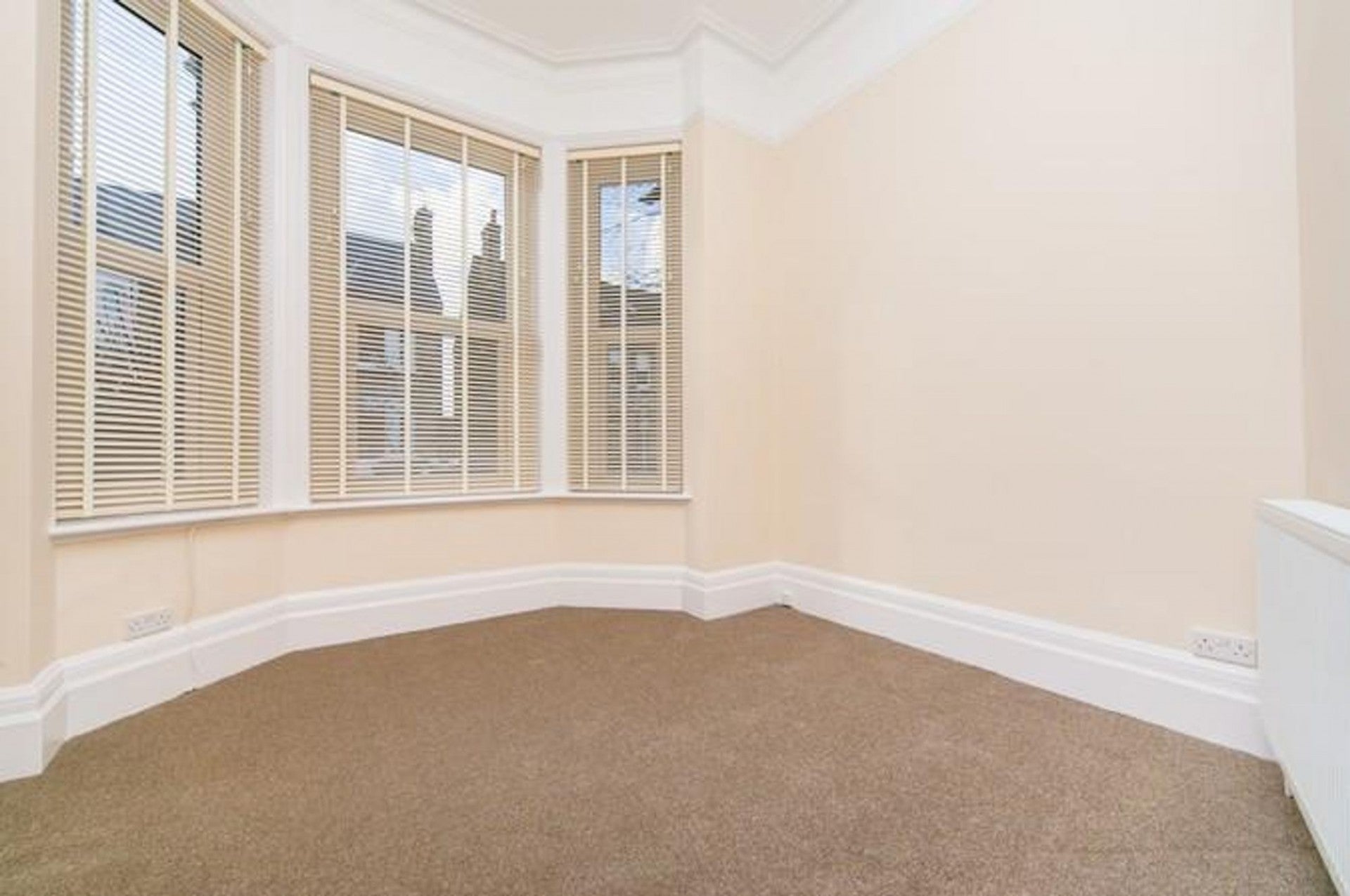 Flat Campbell Road in Greater London