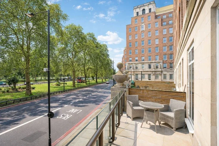 Flat Park Street in City of Westminster
