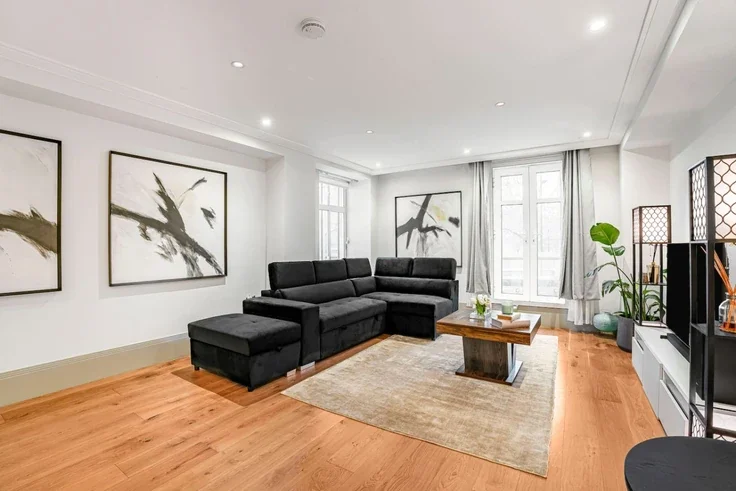 Flat Park Street in City of Westminster