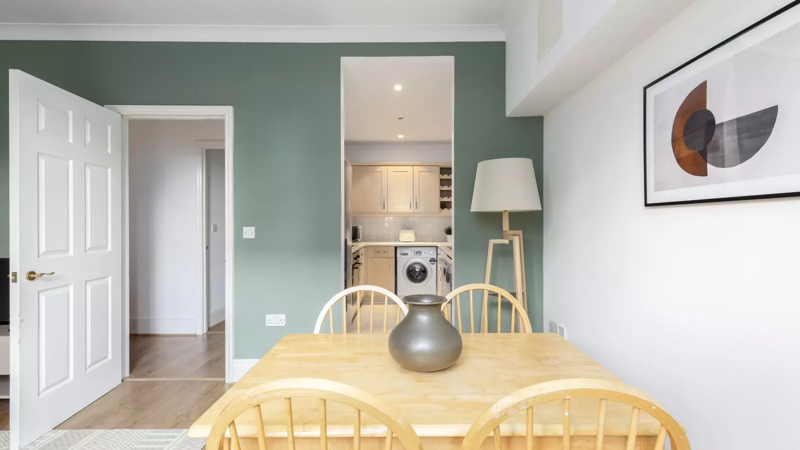 Flat De Beauvoir Square in Greater London