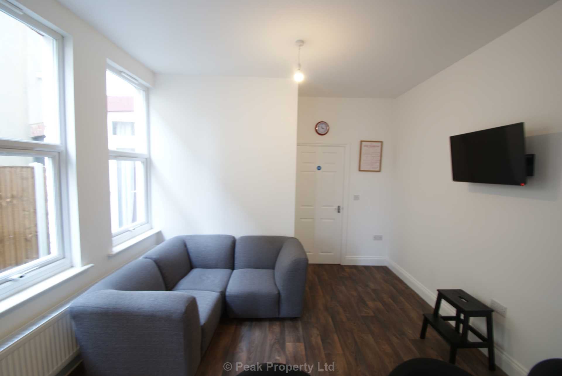 Room Portland Avenue in Southend-on-Sea