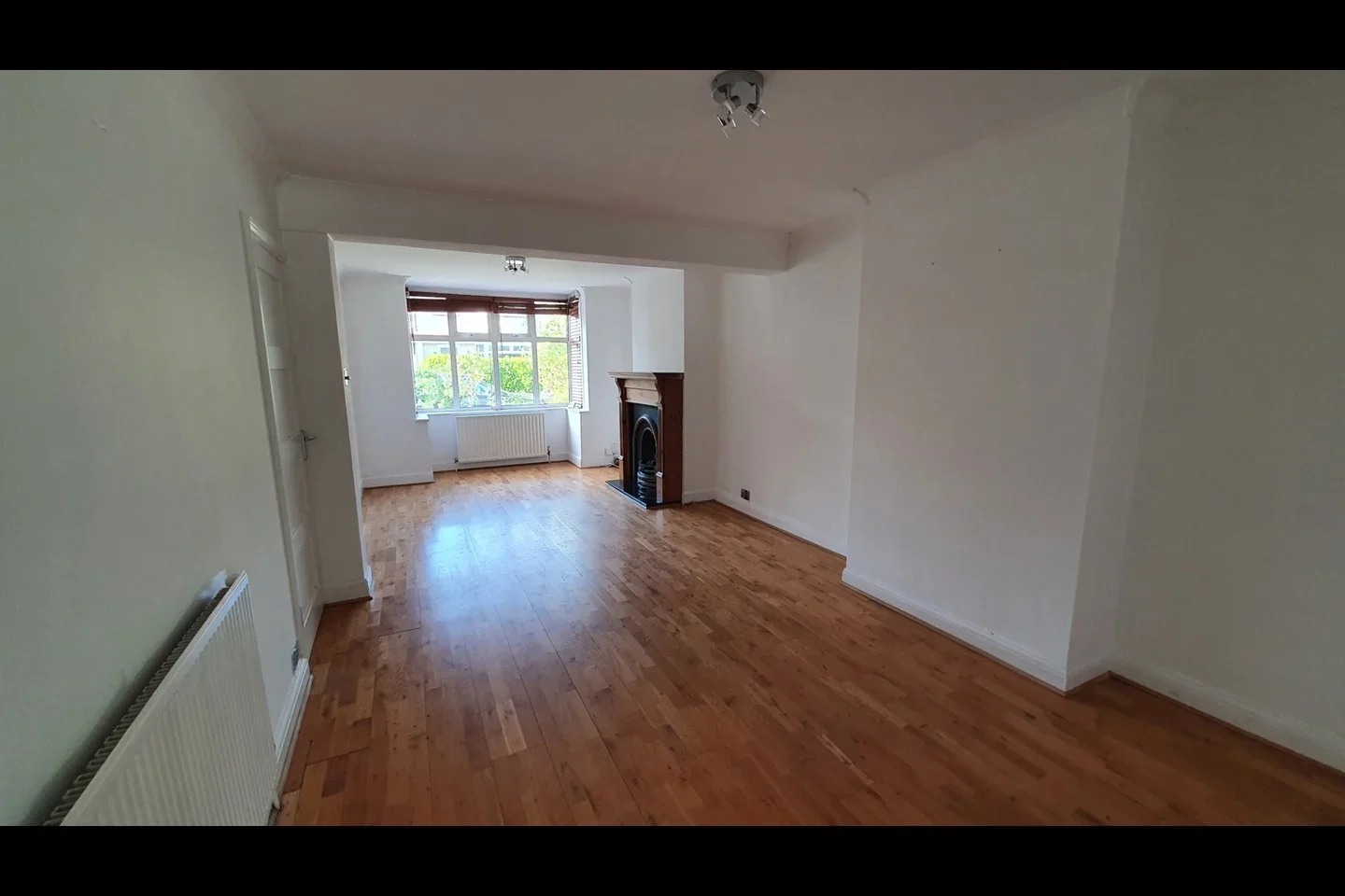 House Bynon Avenue in Greater London