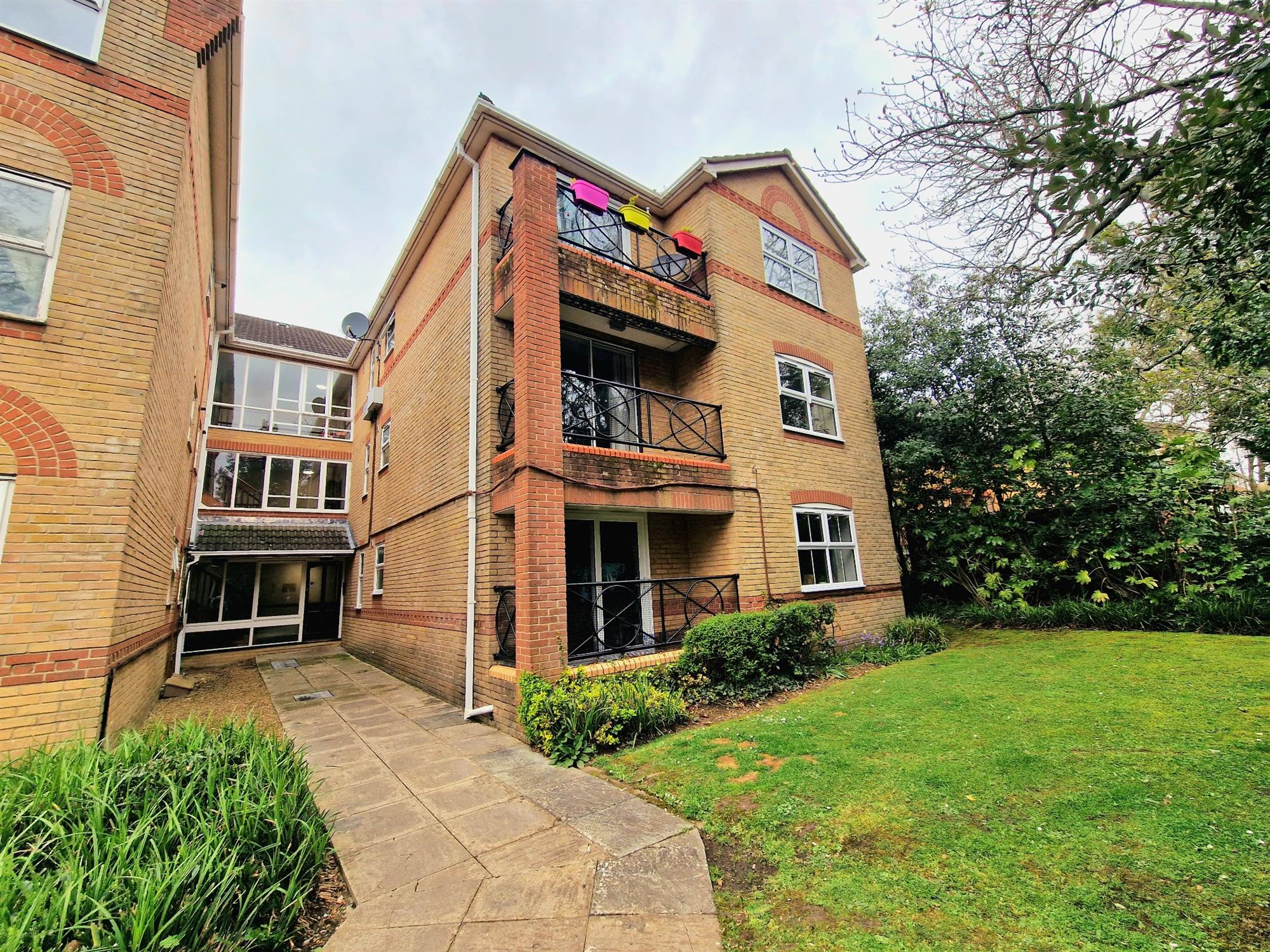 Flat Northlands Road in Southampton