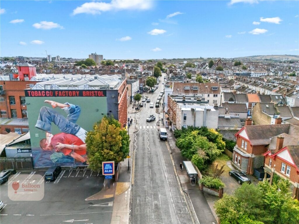 House Durnford Avenue in Bristol