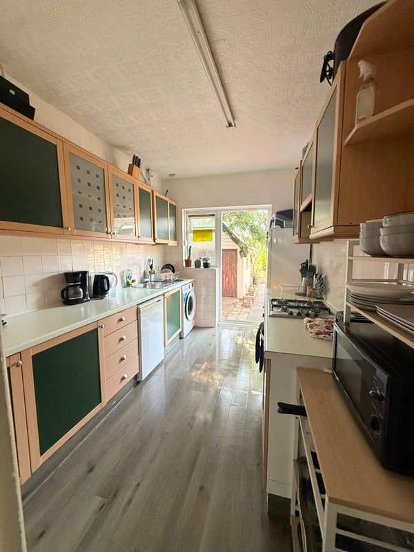 Room Friary Road in Greater London