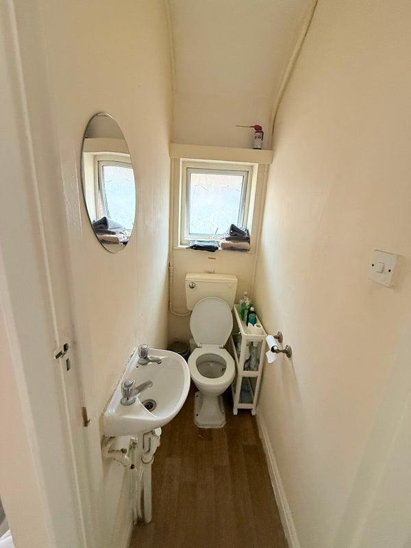 Room Friary Road in Greater London