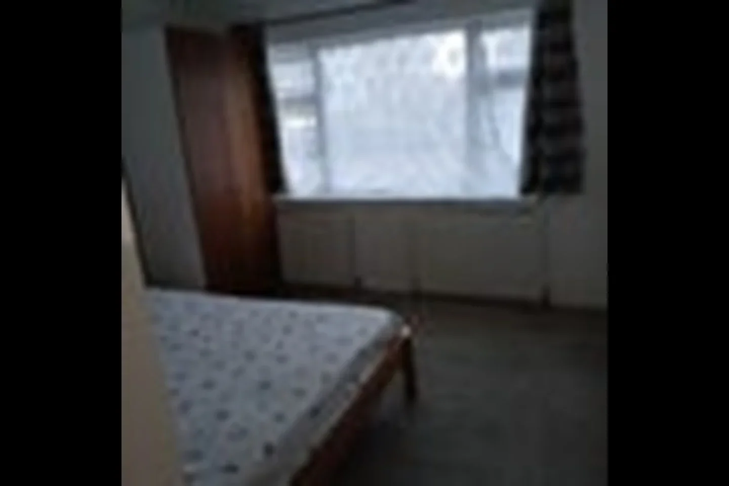 Room Rainham Road South in Greater London