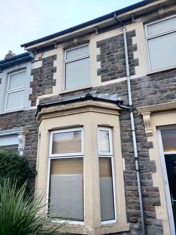 Flat Crwys Road in Cardiff