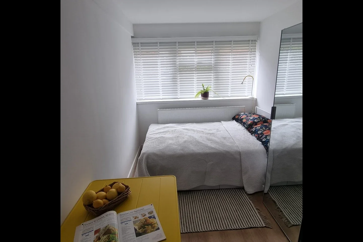 Flat Eskdale Close in Greater London