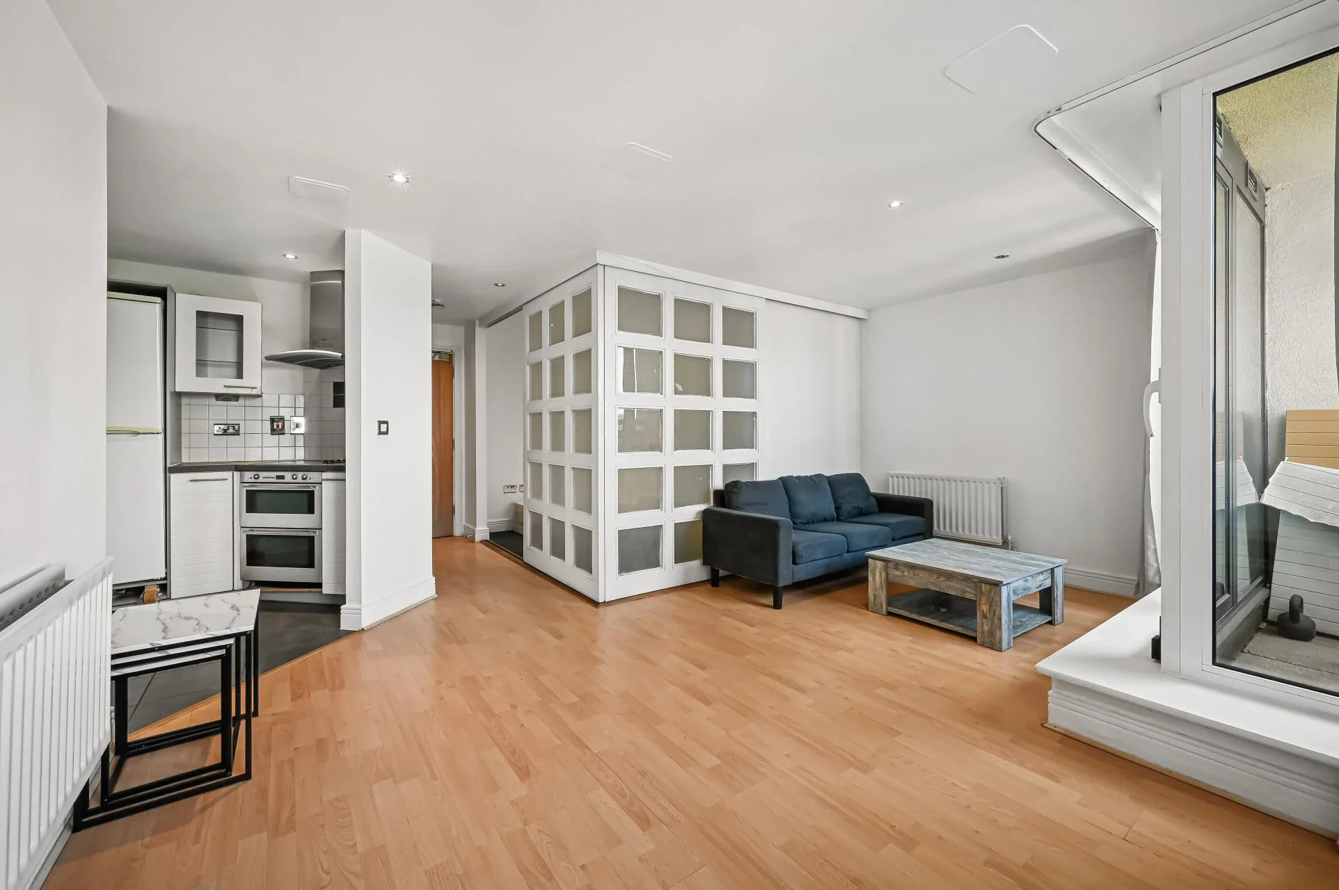 Flat Booth Road in Greater London