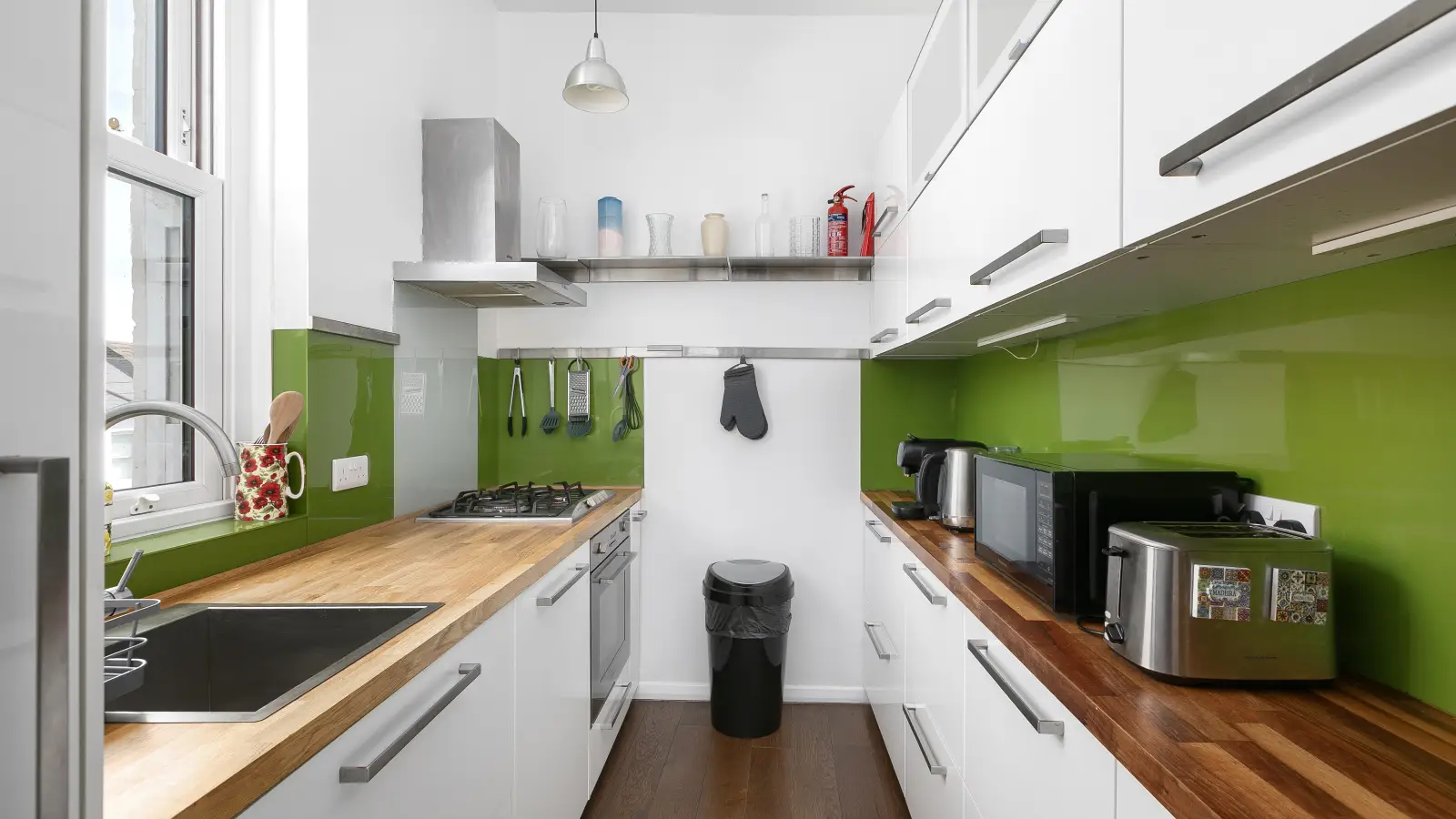 Flat Wightman Road in Greater London