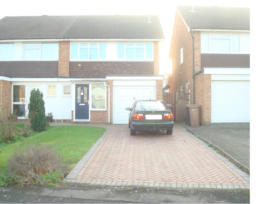 House Chestnut Walk in Chelmsford