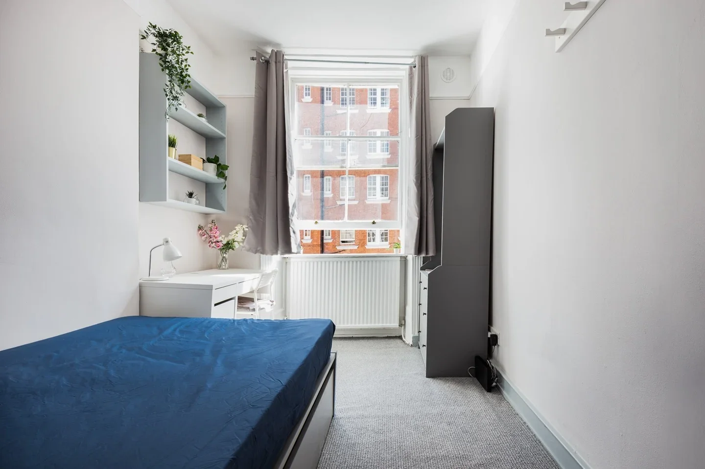 Flat Tavistock Place in Greater London