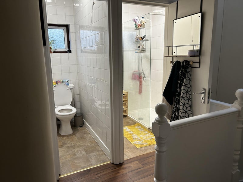 Room Long Lane in Greater London