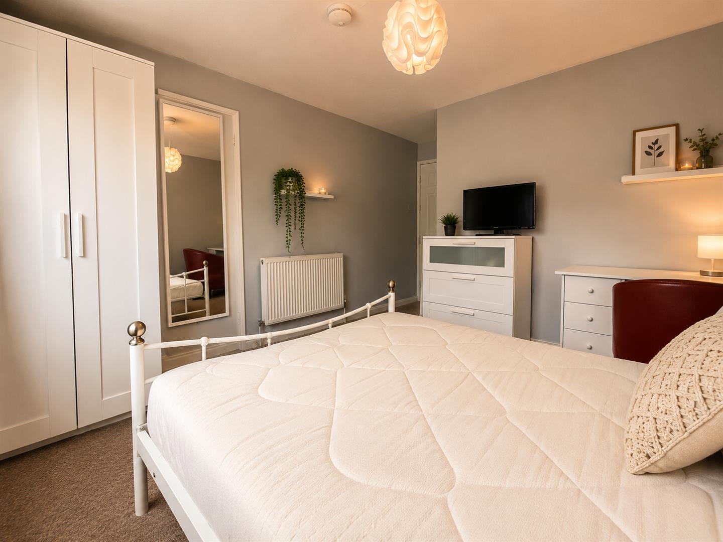 Room Garden Walk in Stevenage