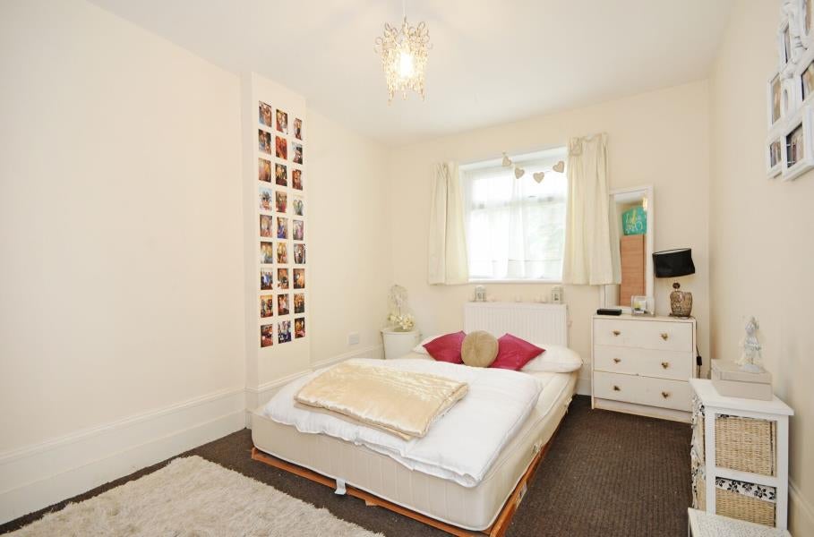 Room Swaton Road in Greater London