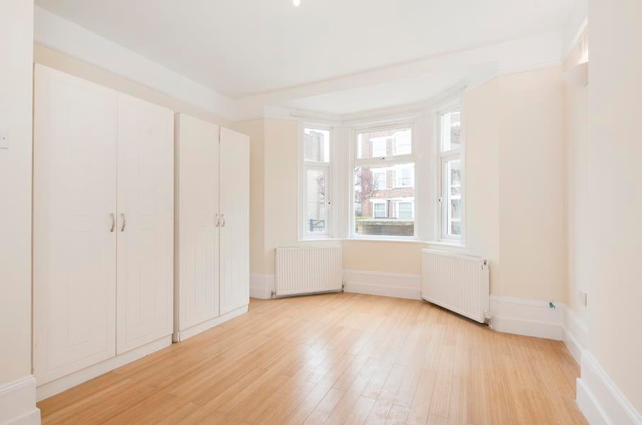 Room Swaton Road in Greater London