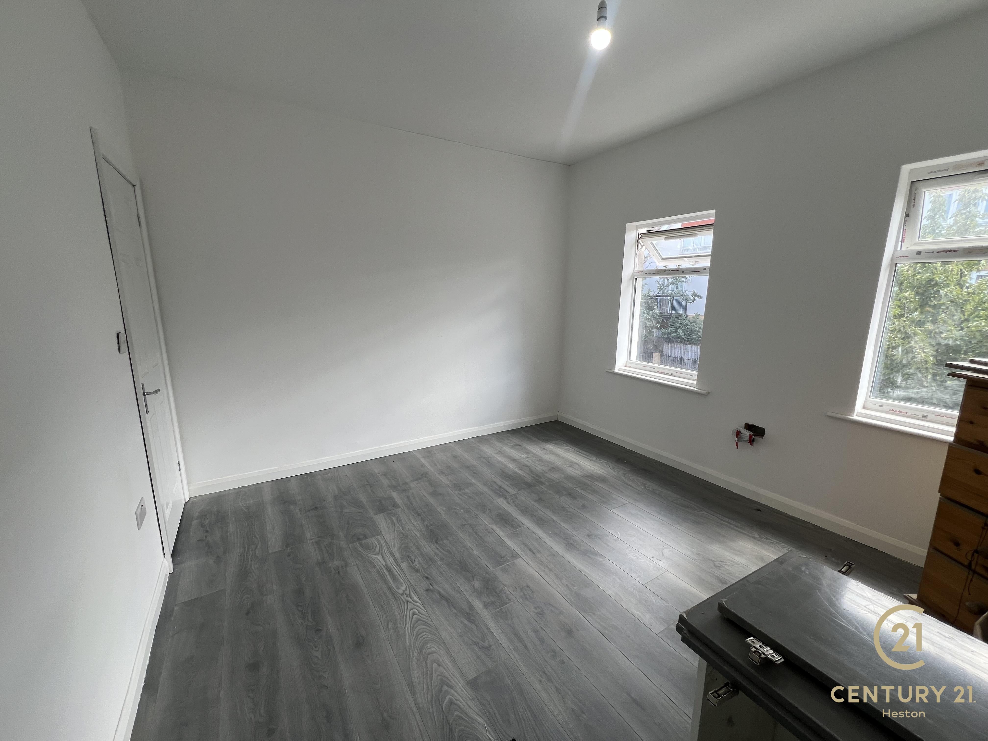 Flat Dudley Road in Greater London