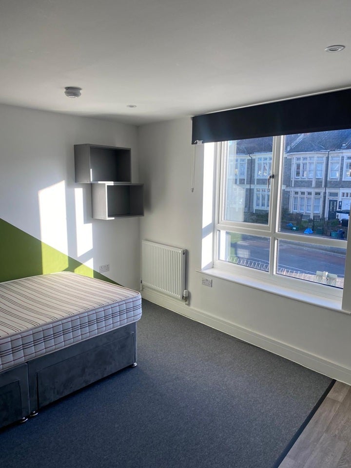 Room Straits Parade in Bristol