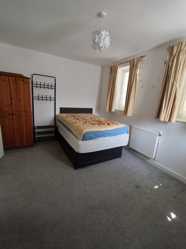 Room Lea Bridge Road in Greater London