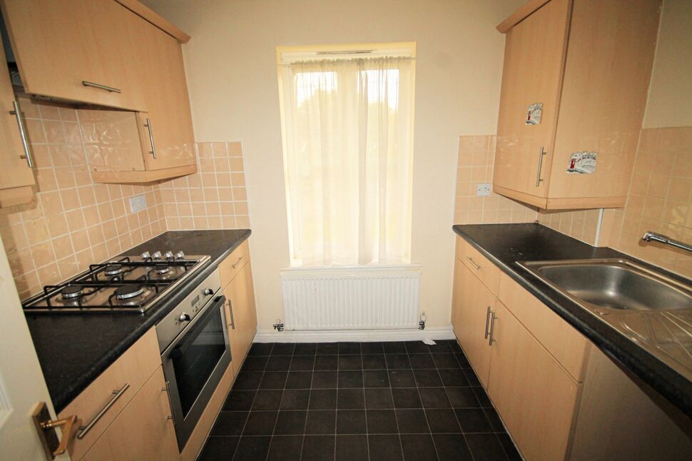 Flat Flora Gardens in Greater London