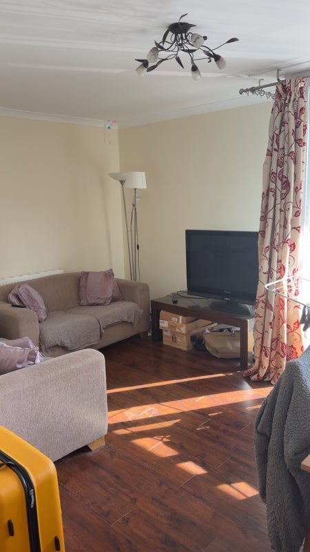 Flat Castelnau in Greater London